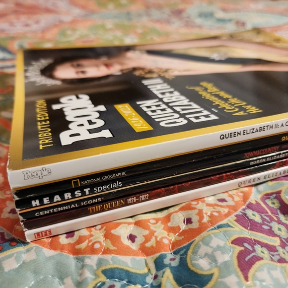 6 Tribute Magazines of Queen Elizabeth II - Picture 3 of 8